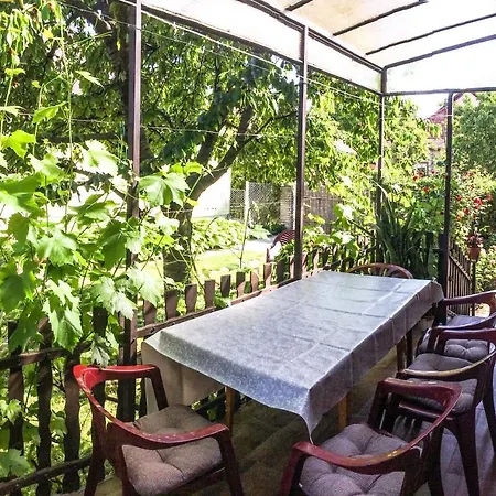 Semesterbostad Weber Apartman *