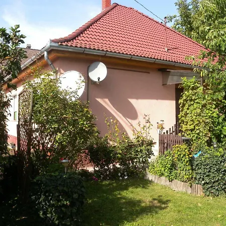 Weber Apartman *
